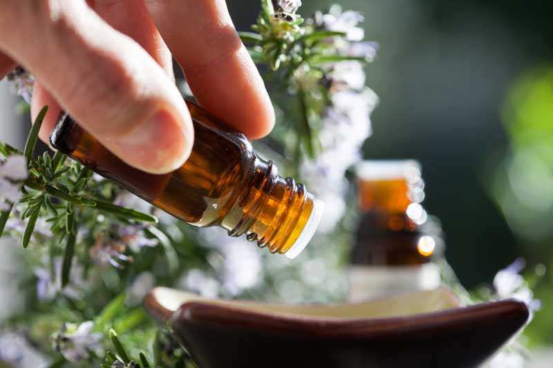 bouteille d'huile essentielle pour massage